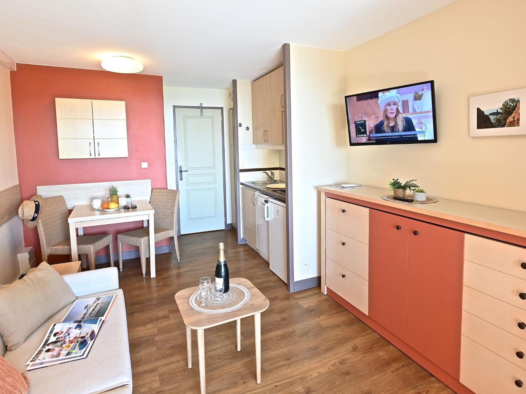 Apartment Village Cap Esterel - Le Village-9 By Interhome Saint-Raphaël Kültér fotó